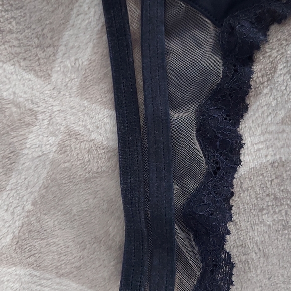 2 NWOT Victoria secret thongs size Small - Picture 9 of 9
